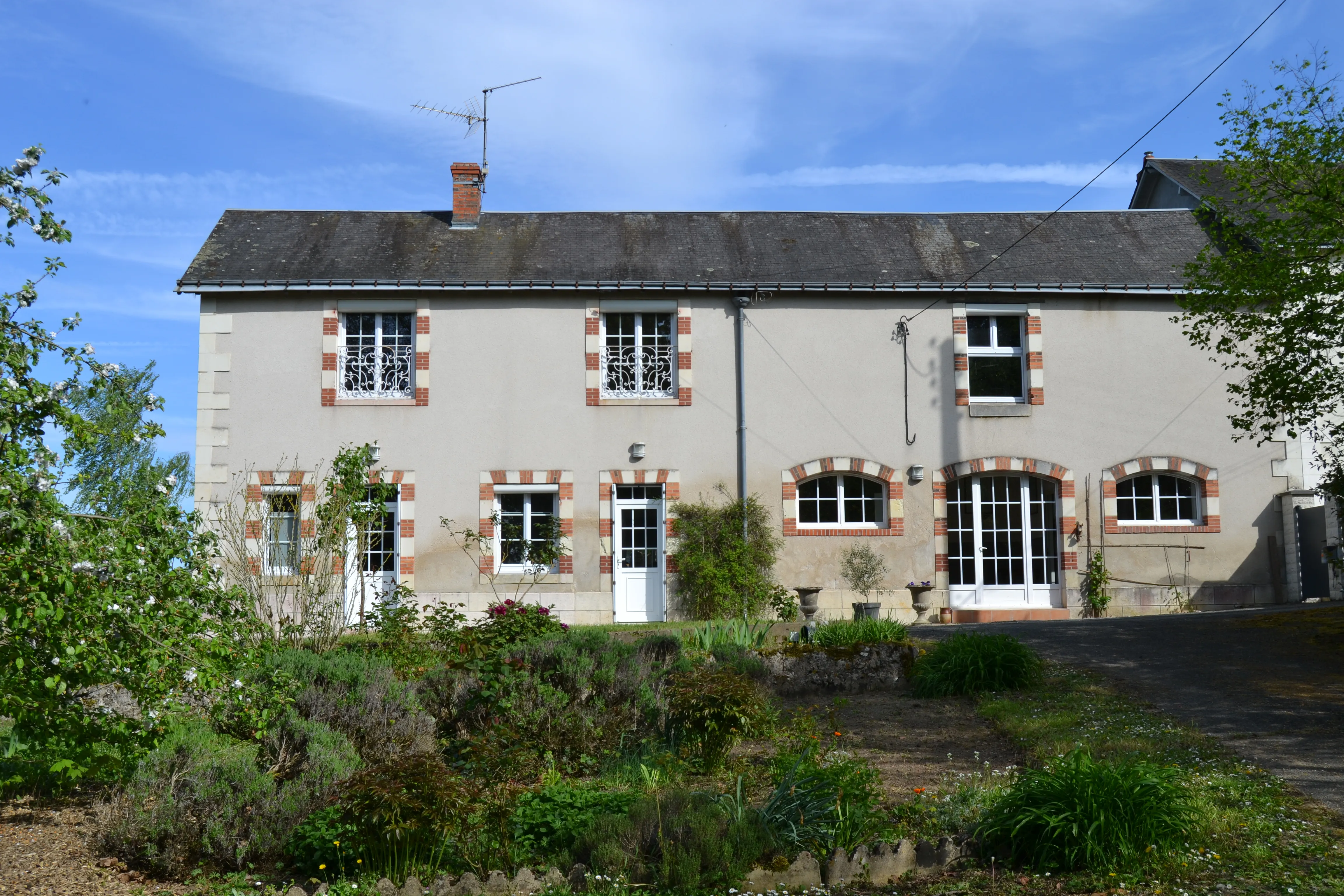 Façade du Clos de la Touche, maison d'hôtes à Cheillé